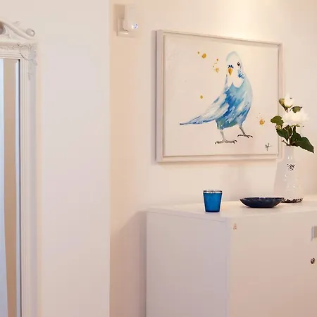 Five Senses Hostel *